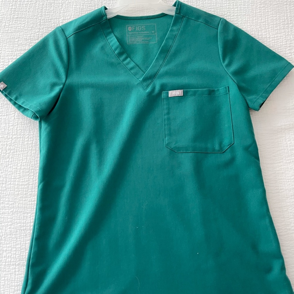 Figs in Hunter Green